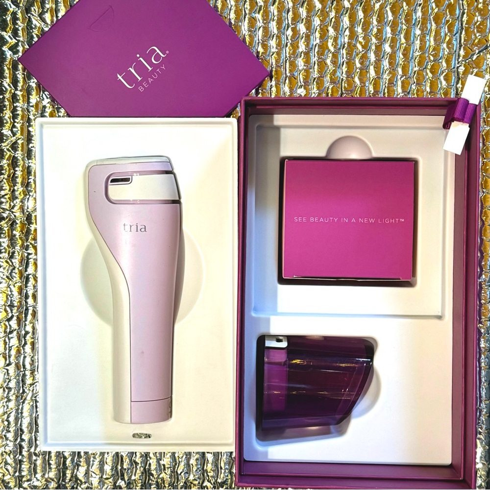 TRIA age defying skin facial laser $550+ retail wow!